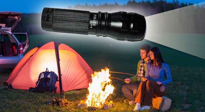 Police - zoom baterka s dosahom až 150 m.