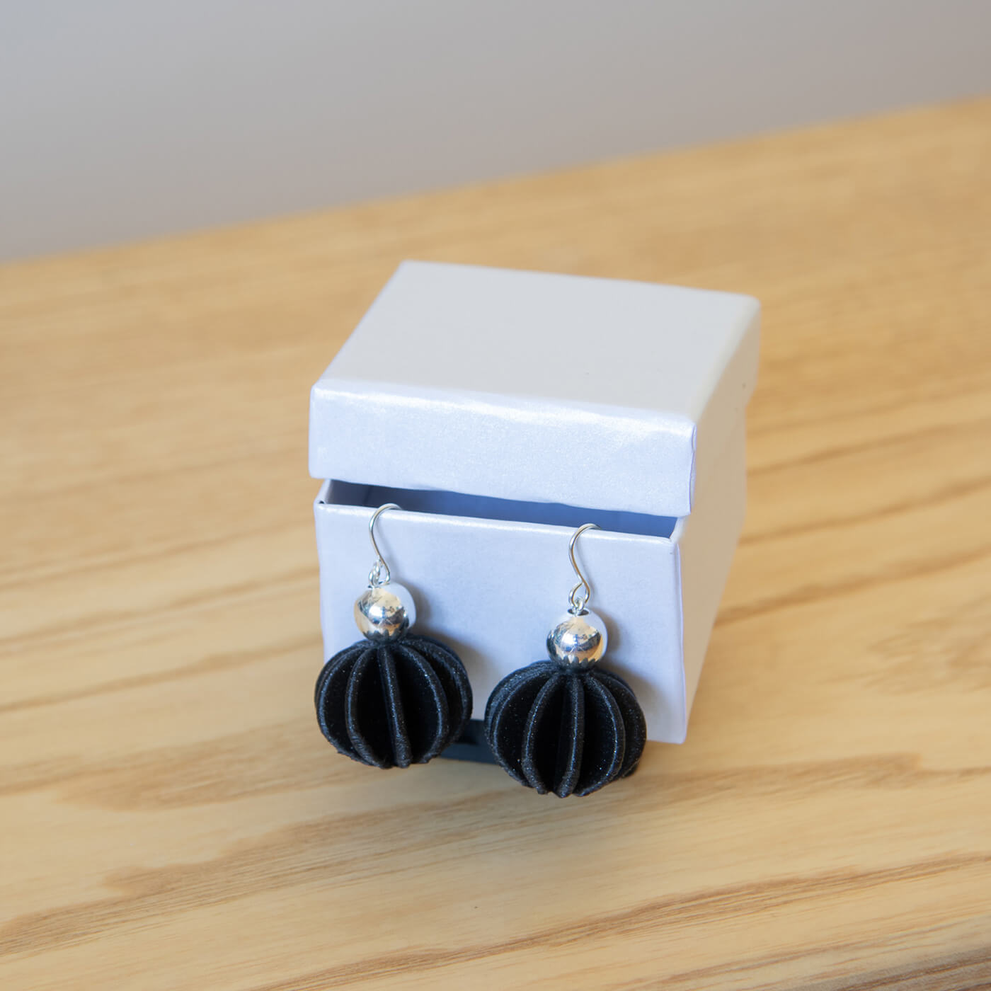 Visiace náušnice Moonica - Silver Star