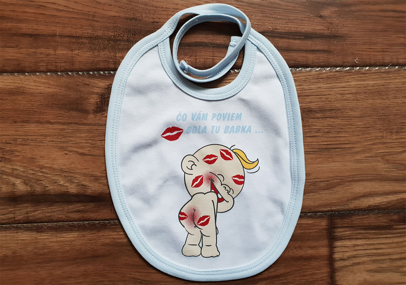 Detský podbradník Bola tu babka - svetlomodrý