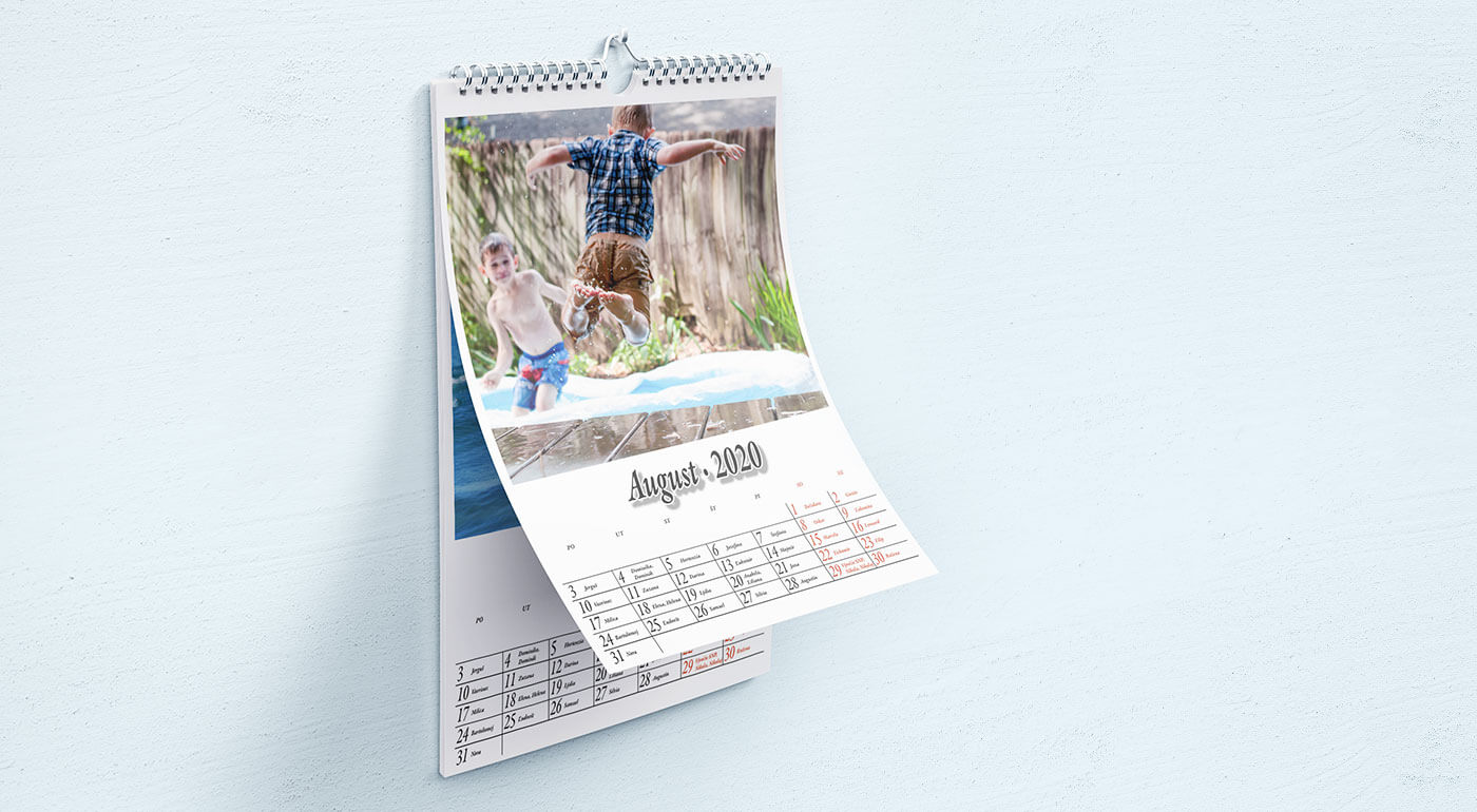 Nástenné kalendáre s vlastnými fotografiami
