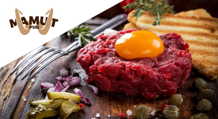 Gurmánsky hovädzí tatarák s hriankami v Mamut Pube