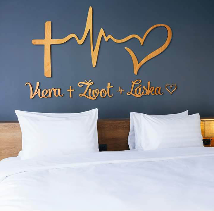 Viera - život - láska 74 x 38 cm (veľkosť bez slov)