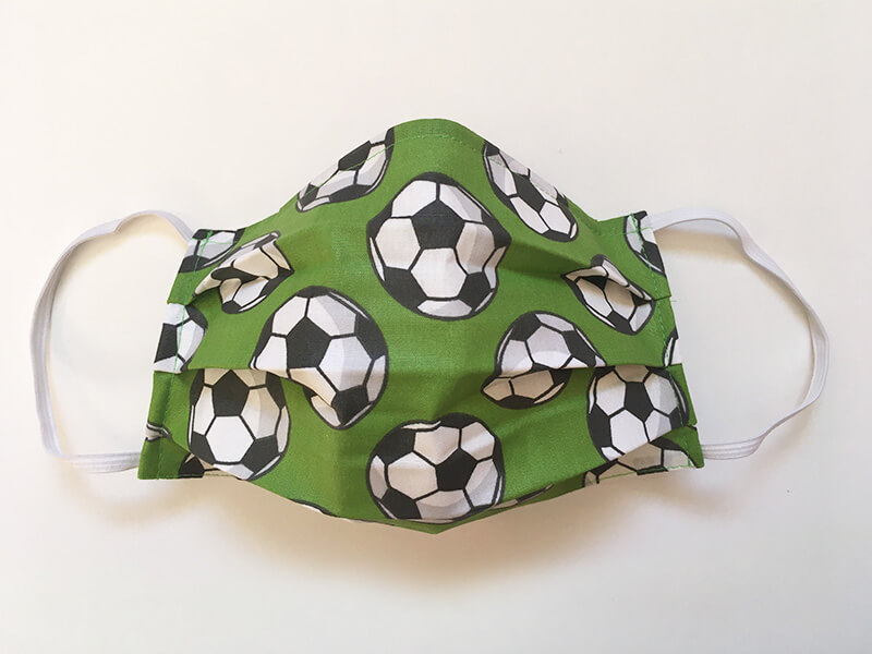 Bavlnené rúško s plieškom na nose pre dospelého - vzor Futbal