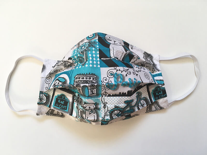 Bavlnené rúško s plieškom na nose pre dospelého - vzor Mačky