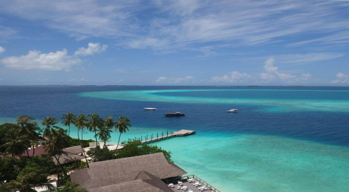 Maldivy s Emirates-3*Malahini Kuda Bandos