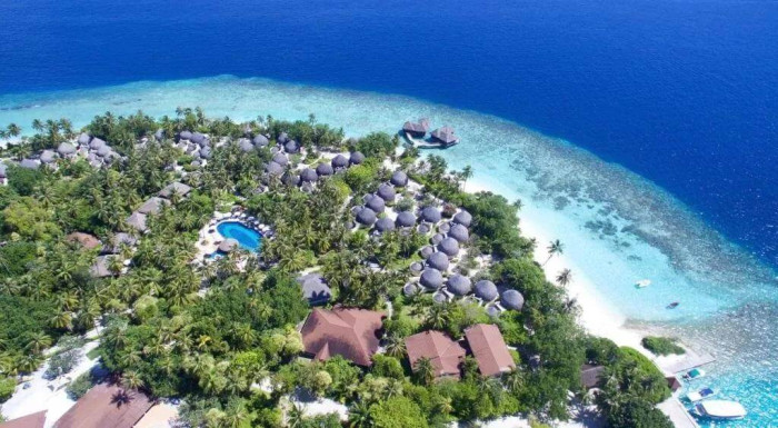 Maldivy s Emirates-4*Bandos Maldives