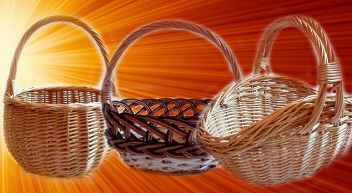 Originálne ručne robené prútené košíky v rôznych vzoroch a veľkostiach.