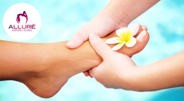 Rituál kráľovnej Kleopatry vás bude skutočne rozmaznávať! Blahodárna kúra s masážou chodiel, liečivým balzamom a kúpeľom s 84 minerálmi.