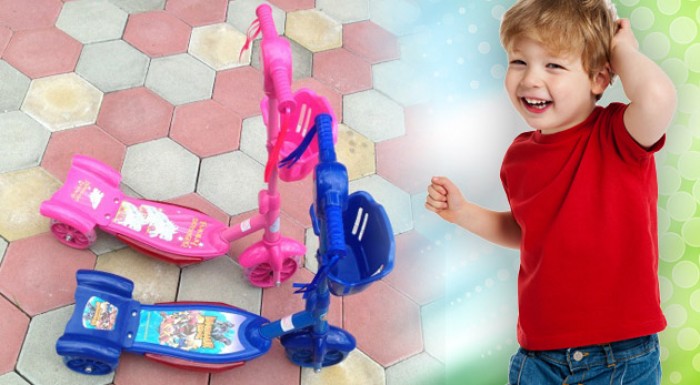 Veselá detská kolobežka v ružovej alebo modrej farbe s melódiami pre väčšiu zábavu vašich detí.