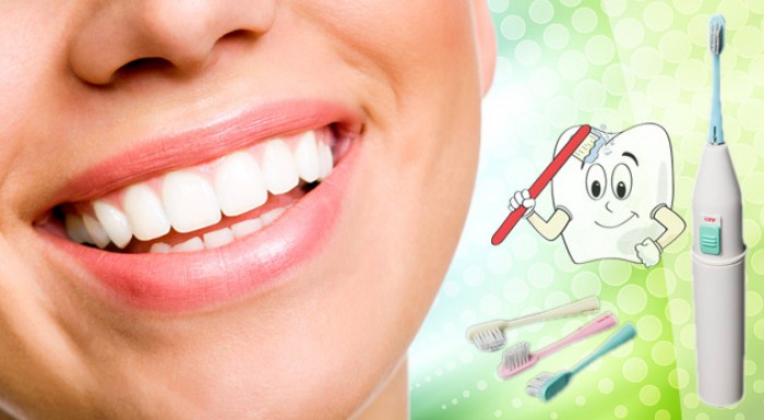 Kvalitná elektrická zubná kefka s nadstavcami. 