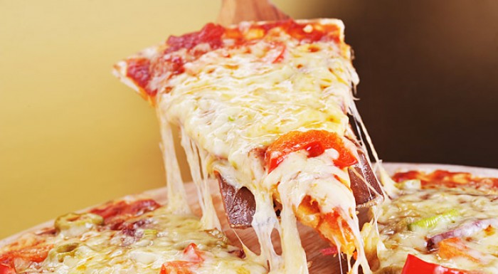 Chrumkavá pizza v Pizza Pub La Rocca 