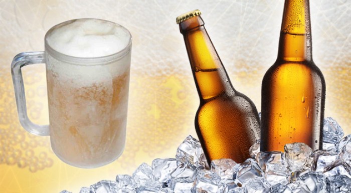 Samochladiaci pohár