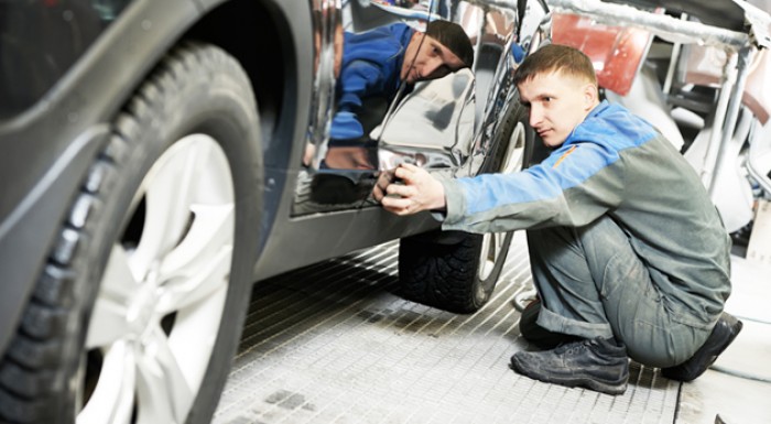 Renovácia autolaku alebo čištenie a tepovanie auta