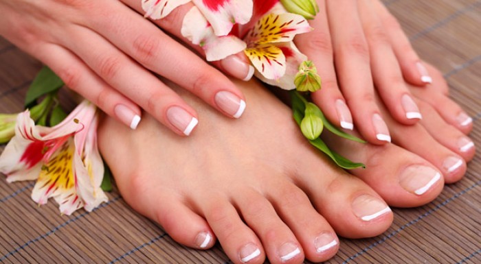 Pedikúra s aplikáciou UV gélu