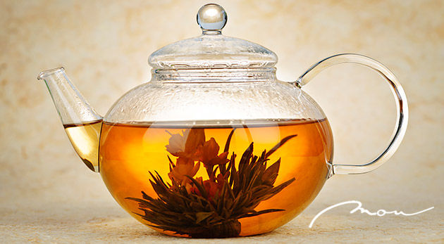 Čajník kvitnúceho čaju