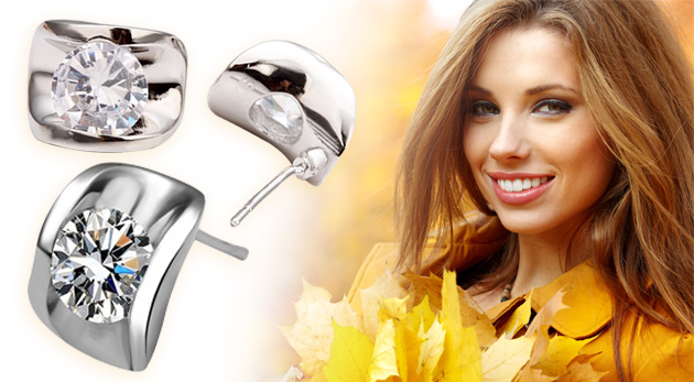 Pár náušníc s kryštálmi 