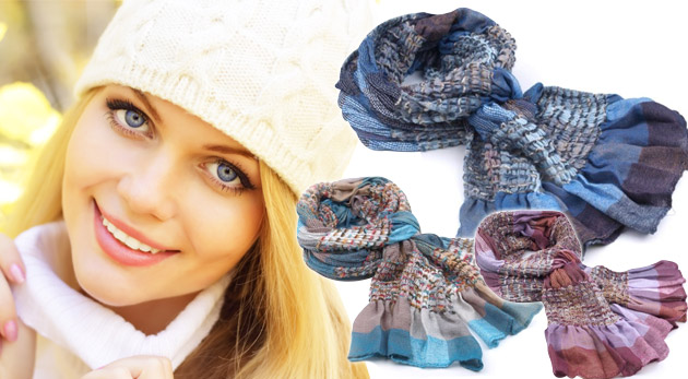 Dámsky preplietaný a žabkovaný šál