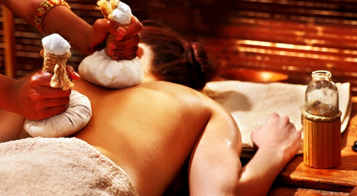 Celotelový ayurvédsky masážny balíček