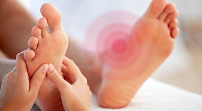 Polhodinová reflexná masáž chodidiel