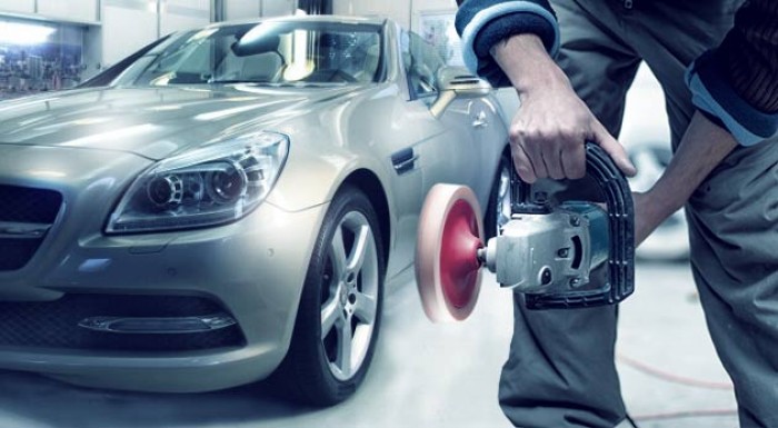 Oprava rýh a poškodení laku karosérie vášho auta