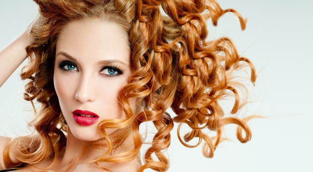 Strih, regenerácia vlasov či farbenie