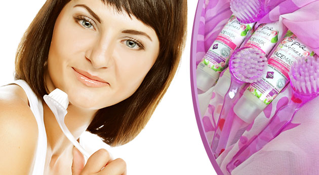 Pleťová maska a špeciálna peelingová kefka