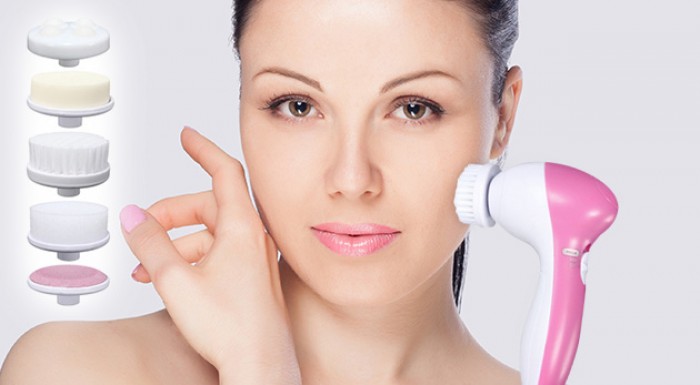 Prístroj na hĺbkové čistenie pleti