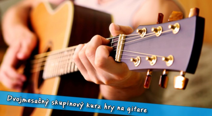 Dvojmesačný kurz skupinovej výučby hrania na gitare pre začiatočníkov.