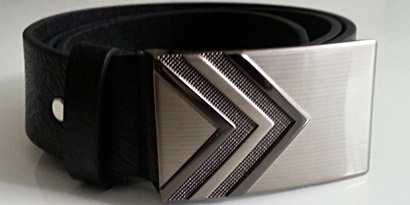 Pánsky kožený opasok s oceľovou prackou - model D