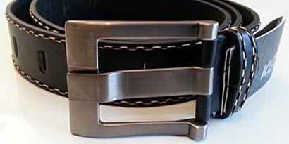 Pánsky kožený opasok s oceľovou prackou - model N