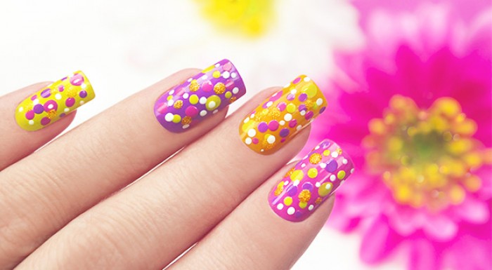 Manikúra, lakovanie alebo gélové nechty