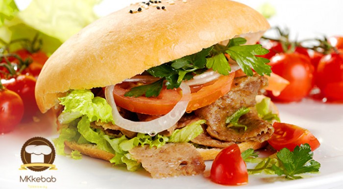 Kebab v placke alebo v chlebe s nápojom