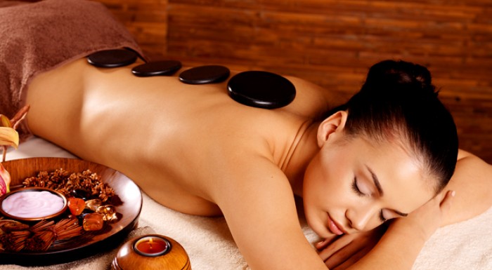 Relaxačná hodinová masáž lávovými kameňmi