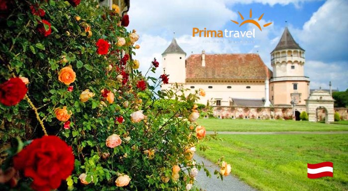 Deň v Rakúsku - zámok ruží v Rosenburgu