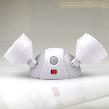 Duálne LED diódové senzorové osvetlenie Cordless night eyes