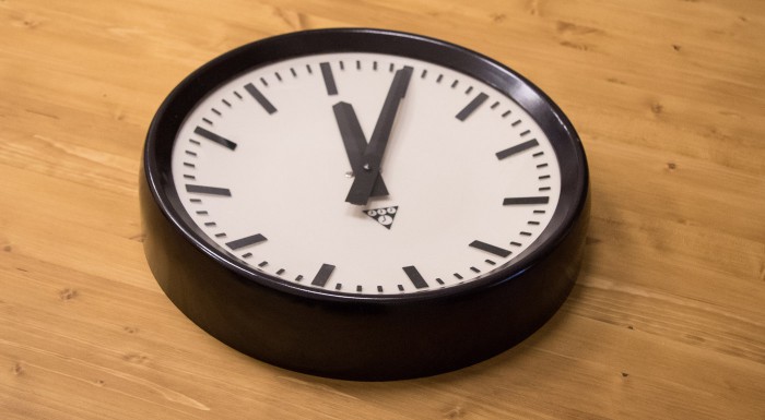 Nástenné hodiny Pragotron P273n