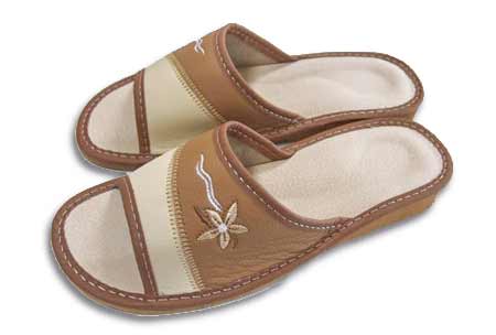 Dámske papuče - model J - veľkosť 35