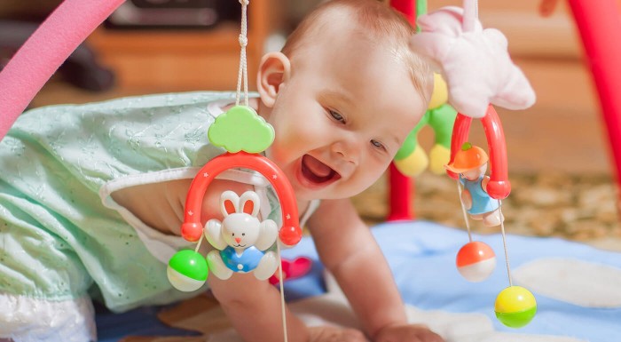 Pestrofarebná hrajúca ARTI detská hrazdička