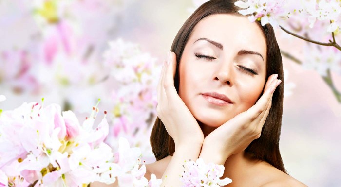   Pestovaná žena má pestovanú pleť