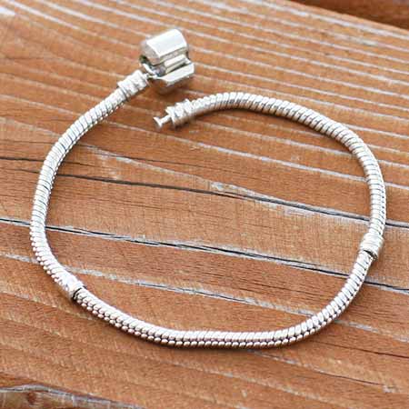 Náramok kovový na korálky