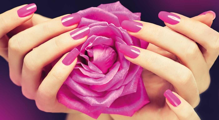 Gélové nechty alebo klasická či japonská manikúra