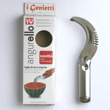 Nástroj na krájanie a servírovanie melónu