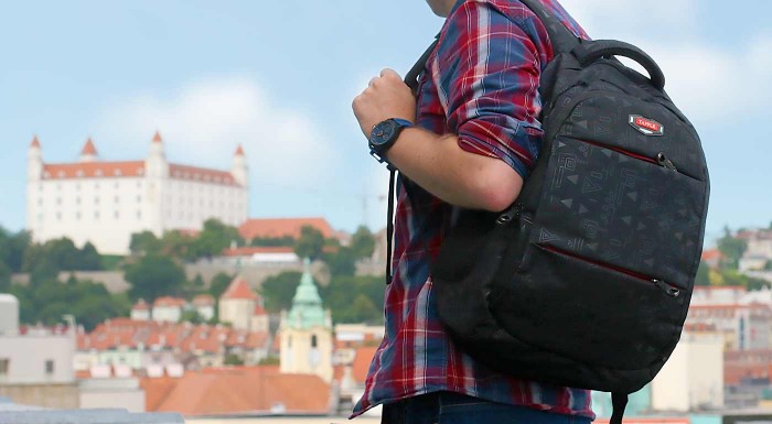 Kvalitné batohy s výstužou - až v troch farbách