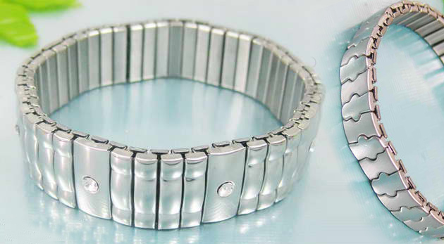 Krásny elegantný Strech náramok z chirurgickej oce