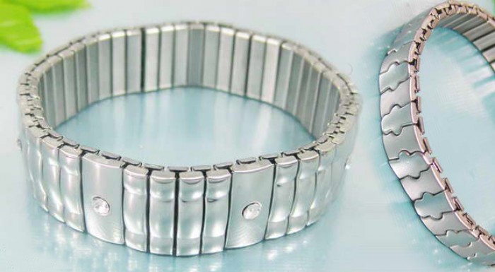 Krásny elegantný Strech náramok z chirurgickej oce